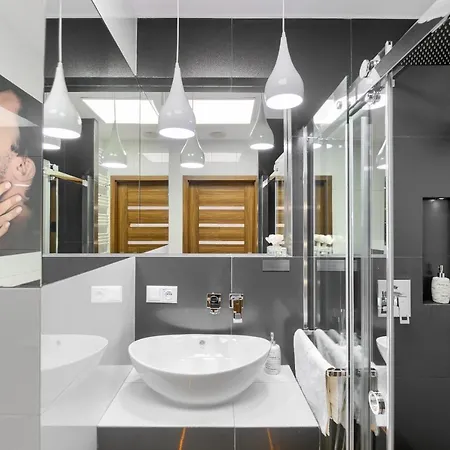 Appartamento Good Day Apartments- Private Parking New Town *