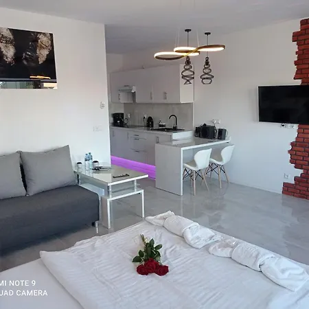 Lägenhet Good Day Apartments- Private Parking New Town