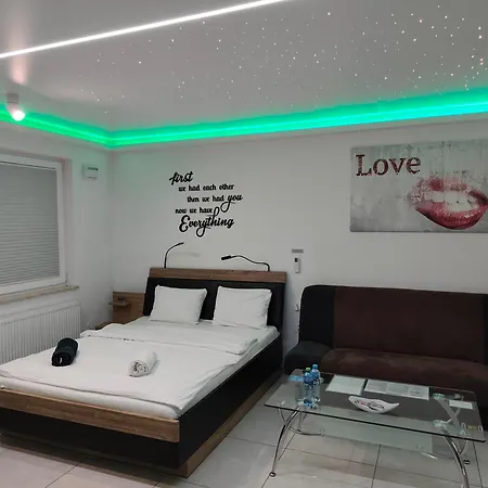 Good Day Apartments- Private Parking New Town Appartamento *