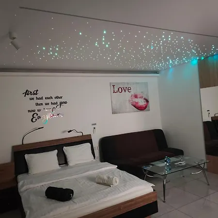 Apartman Good Day Apartments- Private Parking New Town *