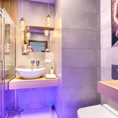 Good Day Apartments- Private Parking New Town שצ'צ'ין