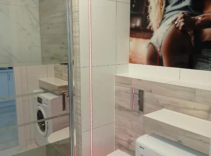 Apartamento Good Day Apartments- Private Parking New Town *