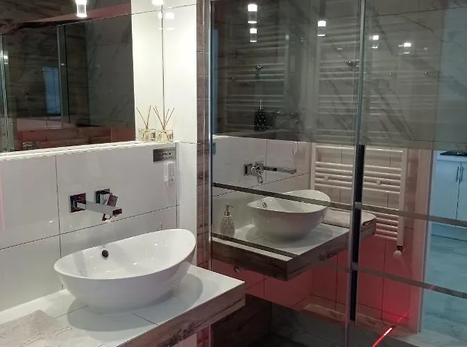 Good Day Apartments- Private Parking New Town Apartamento *