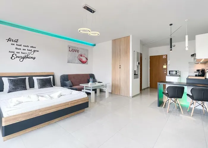 Good Day Apartments- Private Parking New Town 公寓 什切青